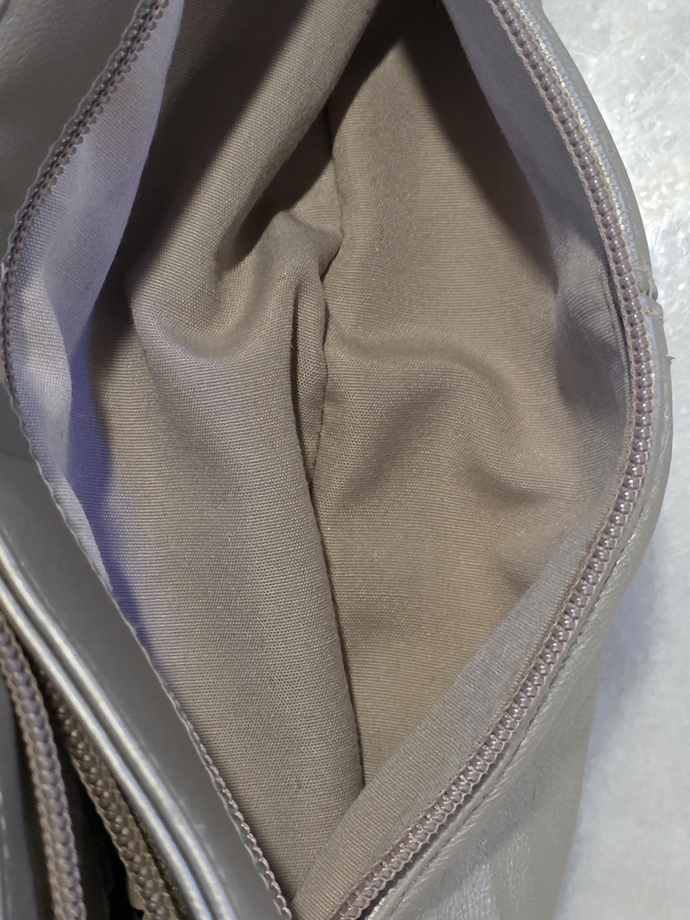 Worthington Pewter Metallic Leather Shoulder Bag with Pink Trim - Picture 13 of 14